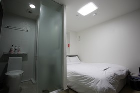 Ekonomy Hotel Myeongdong Premier
