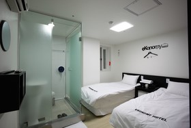 Ekonomy Hotel Myeongdong Premier