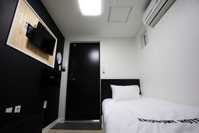 Ekonomy Hotel Myeongdong Premier