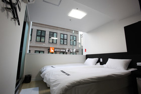 Ekonomy Hotel Myeongdong Premier