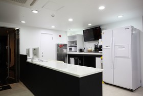 Ekonomy Hotel Myeongdong Premier