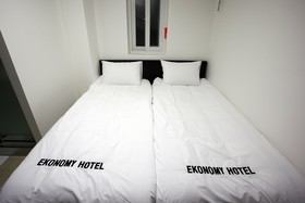 Ekonomy Hotel Myeongdong Premier