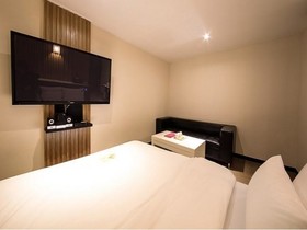 EZ hotel