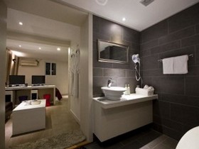 EZ hotel