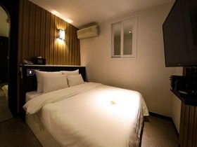 EZ hotel