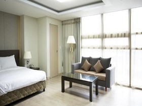 EZ Rent House Residence