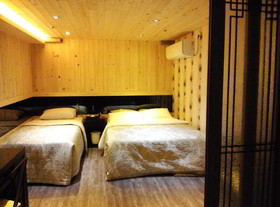 Film 37.2 Hotel