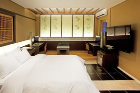Film 37.2 Hotel