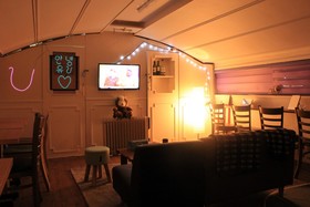 U Guesthouse Hongdae - Female Only