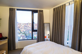 Glue Hotel