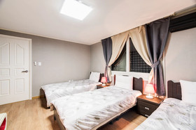 Gold Hill Guesthouse Hostel