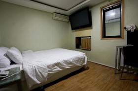 Grim Hotel