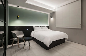 H Hotel