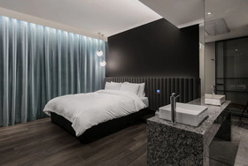 H Hotel