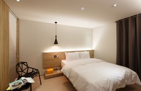 H Hotel
