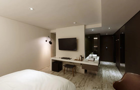 H Hotel