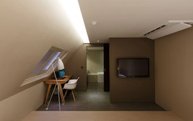 H Hotel