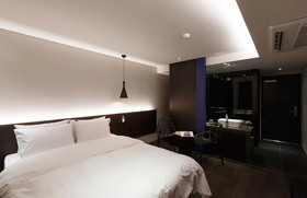 H Hotel