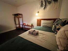 HHZIB - Homestay On A Peaceful Hill