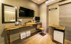 Hotel27