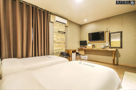 Hotel27