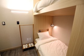 Hotel 8 Hours