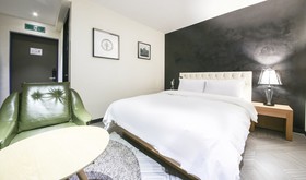 Hotel 9 in Dongdaemoon
