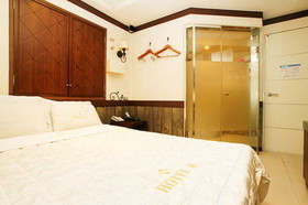 Hotel-D