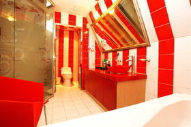 Hotel-D