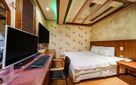 Hotel Plus