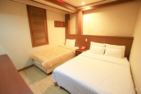 Hotel Plus