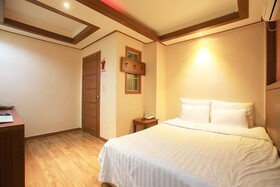 Hotel Plus
