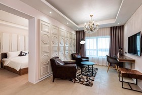 The Connoisseur Residence Hotel
