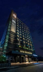 The Connoisseur Residence Hotel