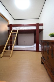 ICOS Guesthouse 1 Female Only