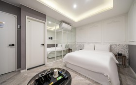 Jamsil Money Seoul