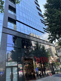 JD Tower Hotel
