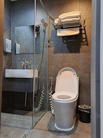 JD Tower Hotel