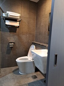 JD Tower Hotel