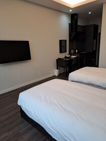 JD Tower Hotel