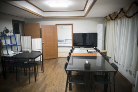 Jeong House