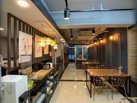 J-Honor Guesthouse