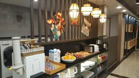 J-Honor Guesthouse