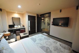 JJ Hotel