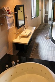 JJ Hotel