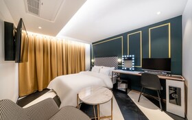 Jongno Hotel Laboum