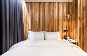 Jongno Hotel Laboum