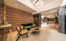 Jongno Hotel Laboum