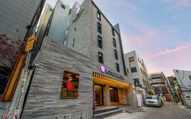 Jongno Hotel Laboum