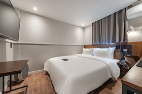 Just Stay Hotel Wangsimni Station